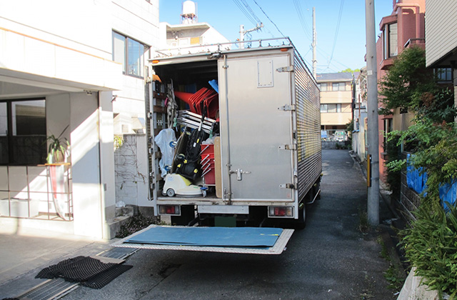 不用品回収業者に依頼して一気に捨てよう